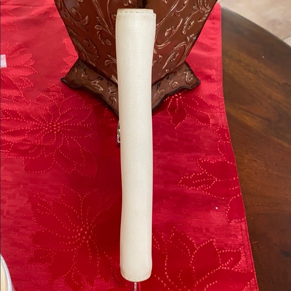 Michael Kors wallet - Picture 3 of 9